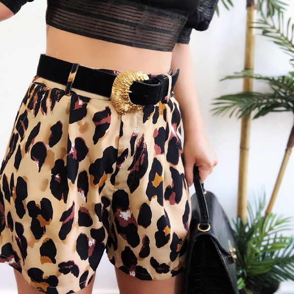 Jealous Tomato Pants - Last 1✨Layne Leopard Print Shorts